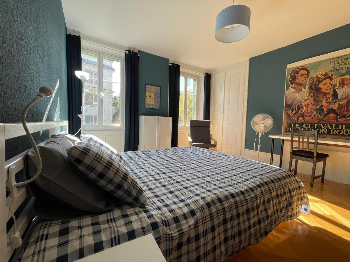 Le Locle : Bel Appartement Chaleureux Buitenkant foto