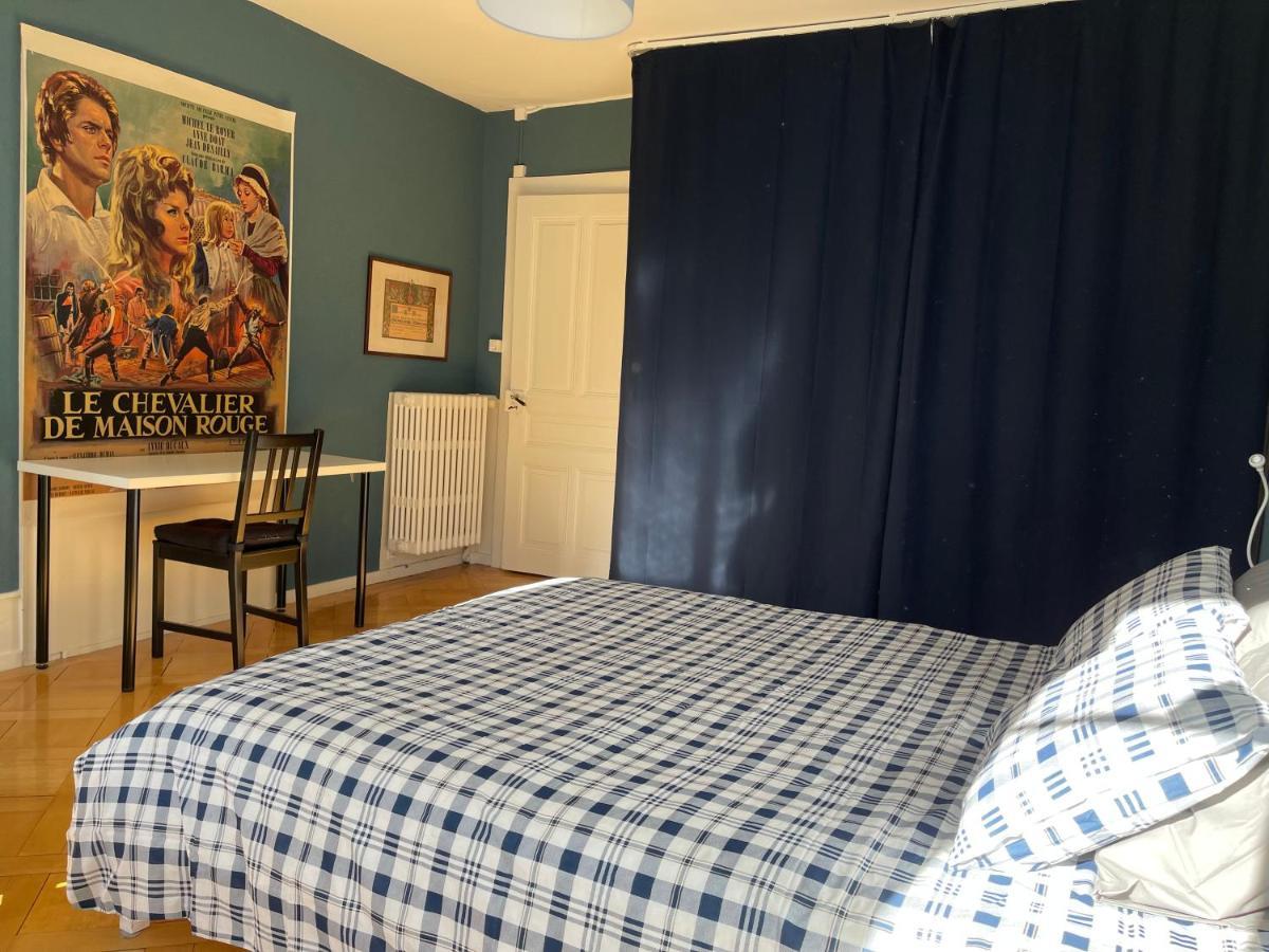 Le Locle : Bel Appartement Chaleureux Buitenkant foto