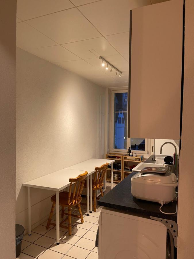Le Locle : Bel Appartement Chaleureux Buitenkant foto