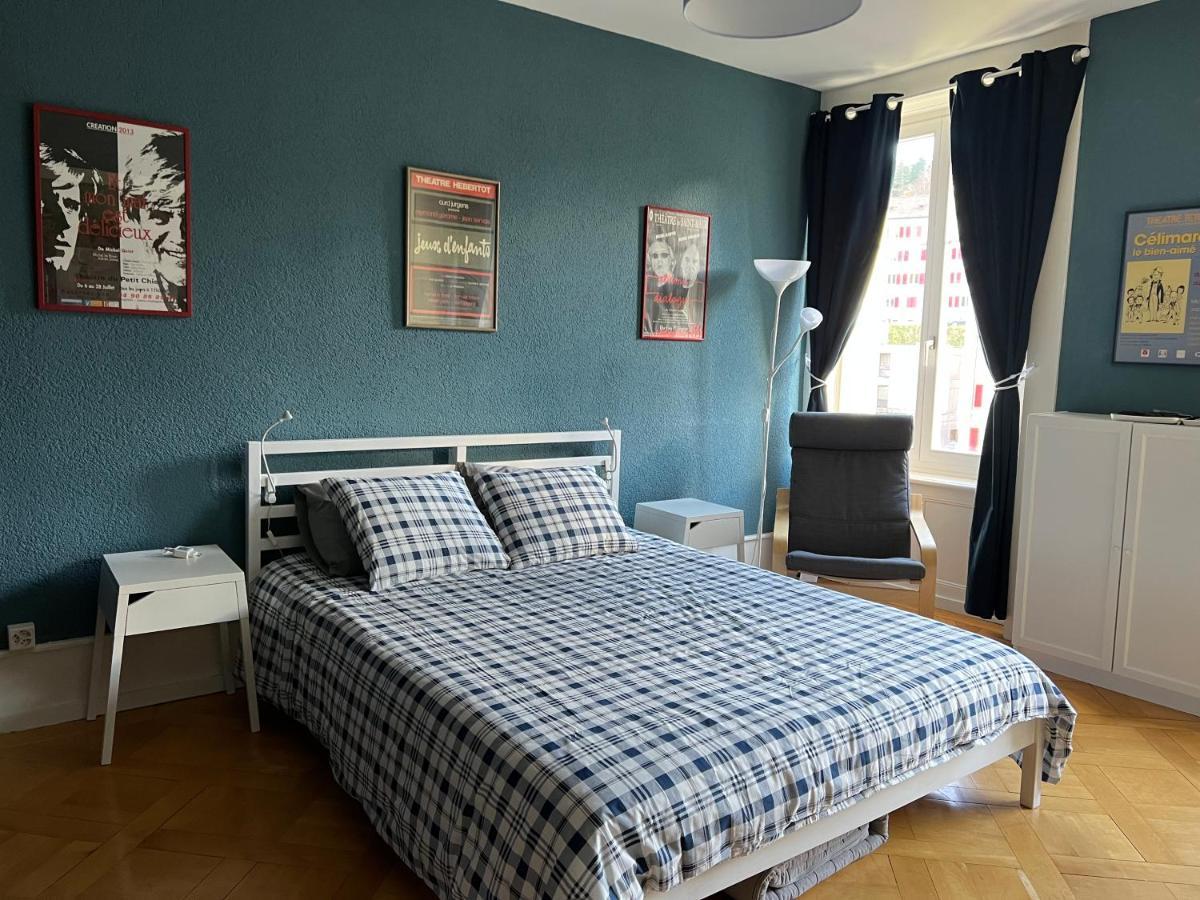 Le Locle : Bel Appartement Chaleureux Buitenkant foto